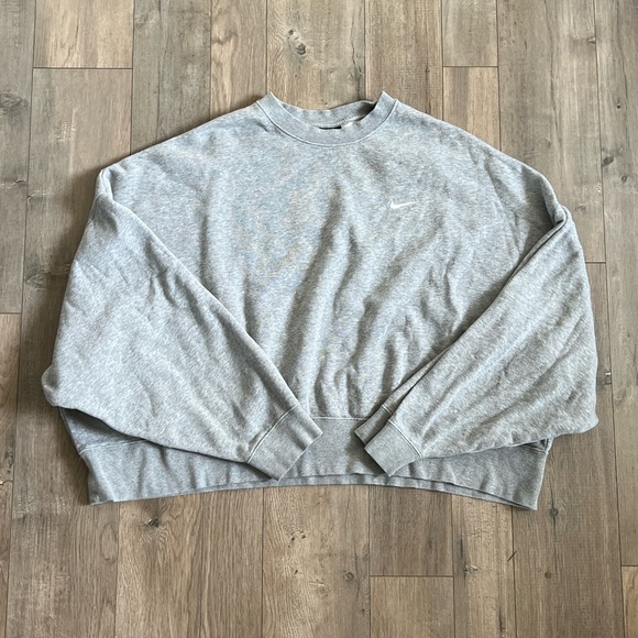 Nike Tops - NIKE Cropped Gray Crewneck Sweatshirt Size XXL